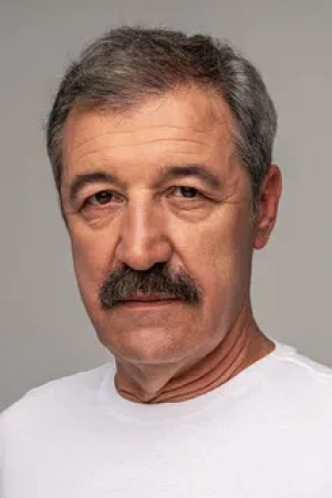 Низам Намидар